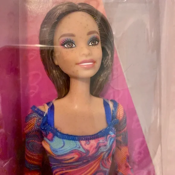 NIB Barbie Fashionistas 206 - Picture 3 of 4